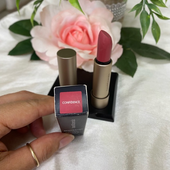 Bareminerals Mineralist Hydra Smoothing Lipstick Confidence 0.12oz/3.6g - Picture 4 of 4